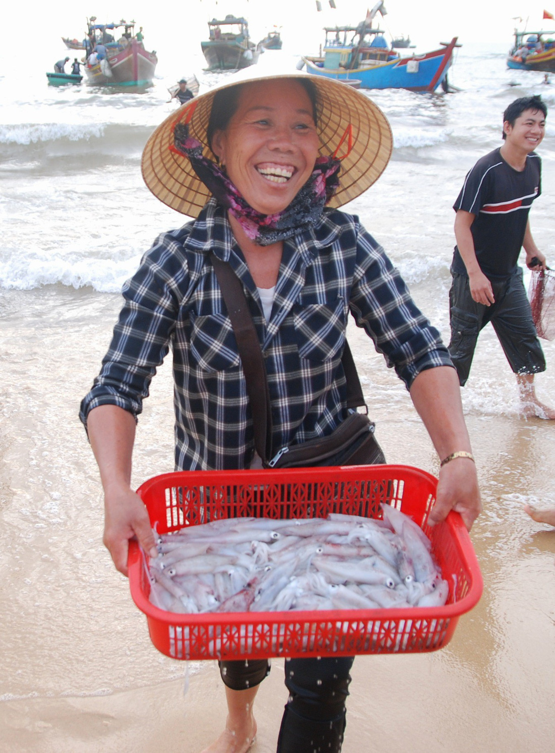 Nụ[-]cười[-]hồi[-]sinh[-]từ[-]vùng[-]biển[-]chết